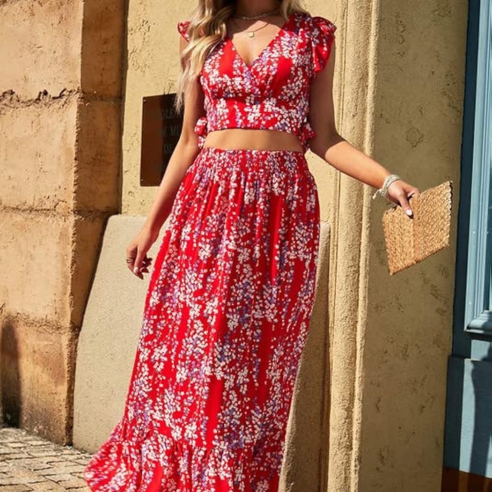 Chic Red Floral Skirt Set